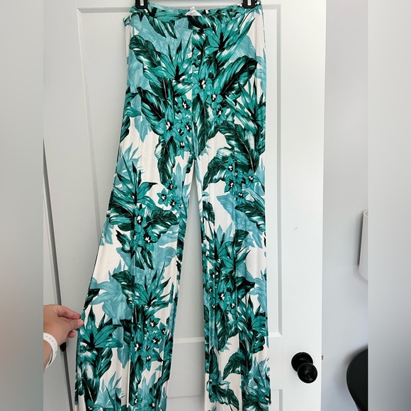 Flare pants - Picture 2 of 3